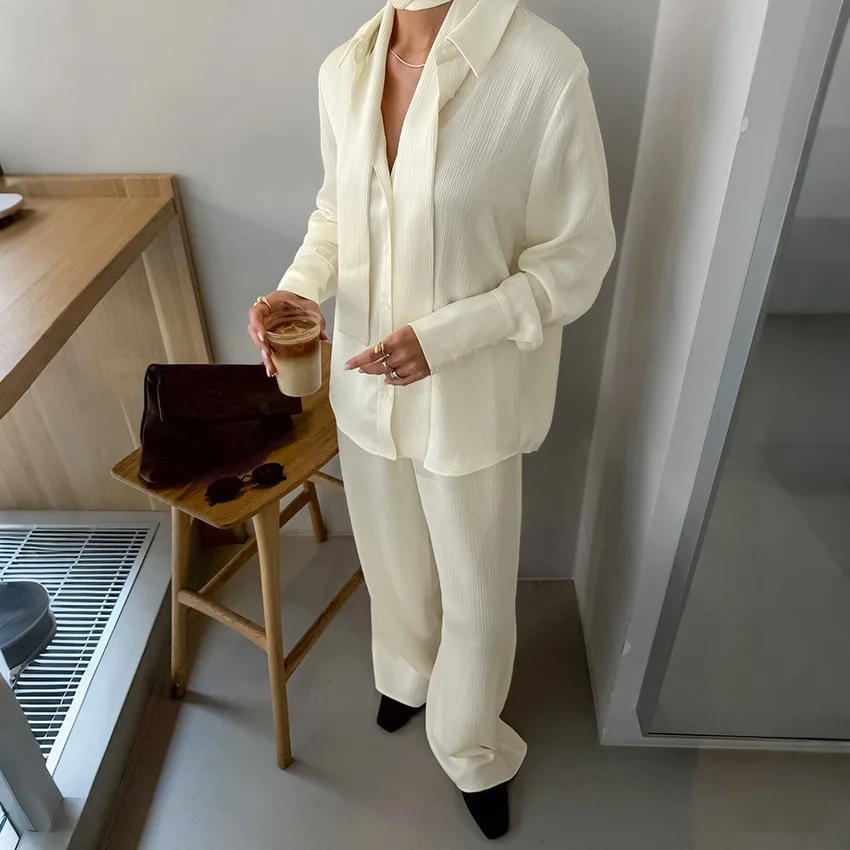 Women Satin Suit Long-Sleeve Collared Button-Front Shirt Wide-Leg Pants Two-Piece Set Elegant Outfit Casual Home Wear Loungewear
Women Satin Suit Long-Sleeve Collared Button-Front Shirt Wide-Leg Pants Two-Piece Set Elegant Outfit Casual Home Wear Loungewear