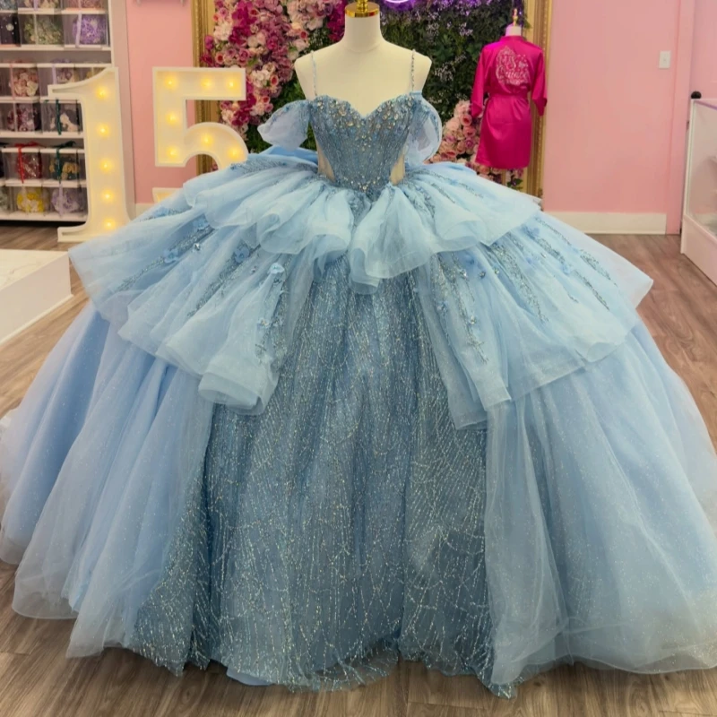 Sky Blue Shiny Quinceanera Dresses Ball Gown Off The Shoulder Beading Crystal Flower Bow Tull Party Birthday Sweet 16 Dress Vest
Sky Blue Shiny Quinceanera Dresses Ball Gown Off The Shoulder Beading Crystal Flower Bow Tull Party Birthday Sweet 16 Dress Vest