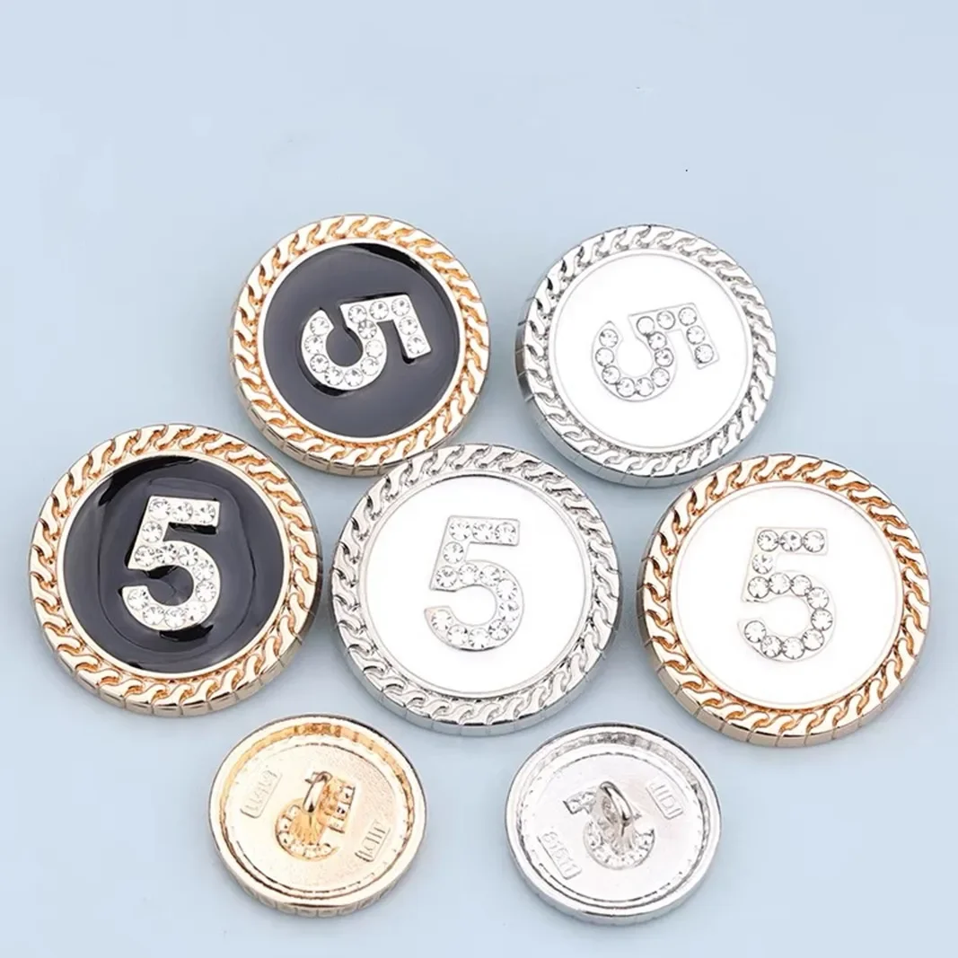 18/23/25mm Number 5 Diamond-encrusted Round Metal Buttons For Suit Jacket Sweater Coat Simple Buckle 10PCS/Lot
18/23/25mm Number 5 Diamond-encrusted Round Metal Buttons For Suit Jacket Sweater Coat Simple Buckle 10PCS/Lot