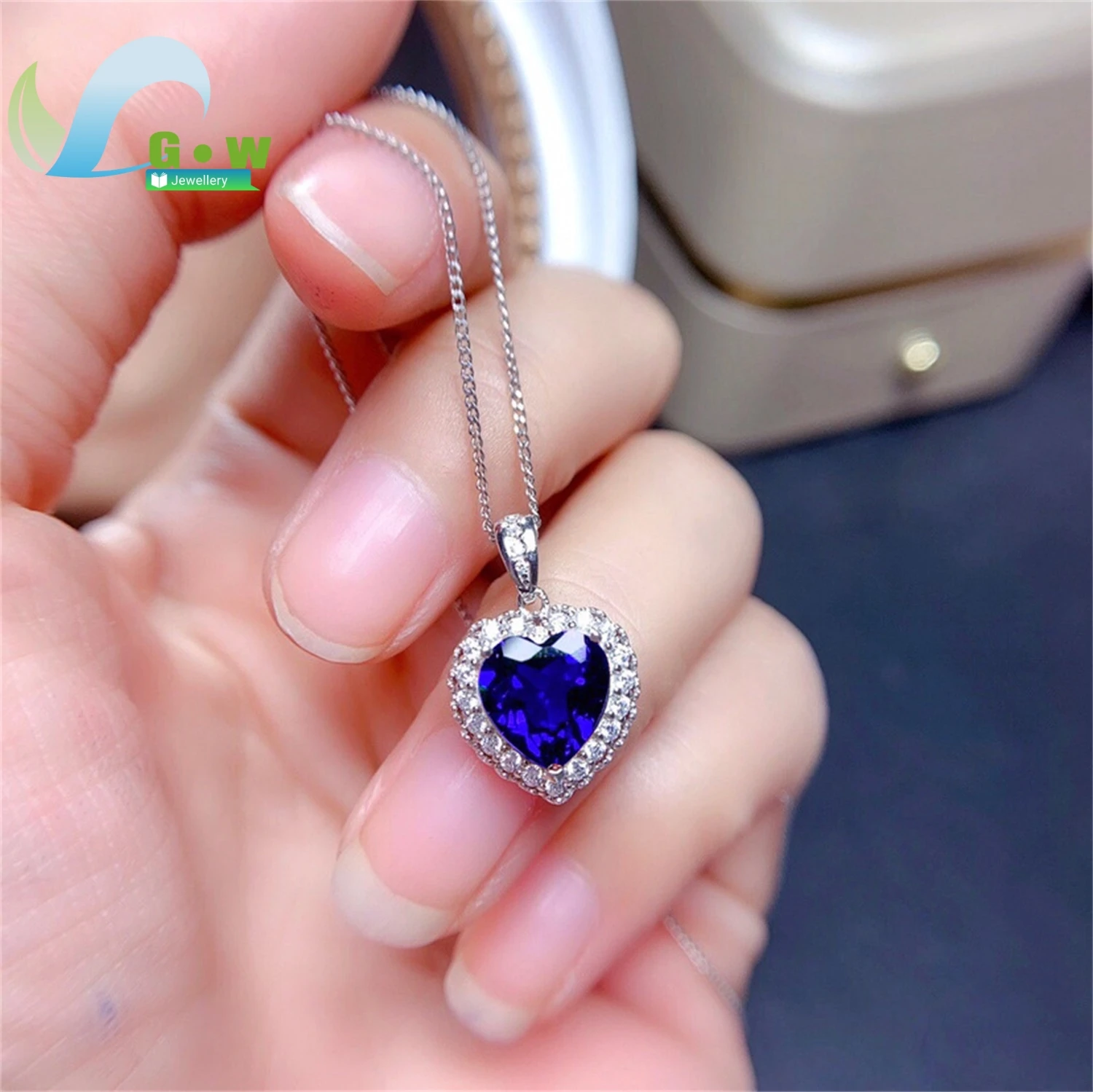 Adjustable Heart-Shaped Cubic Zirconia Open Ring Love Necklace Pendant Jewelry Gift for Women Fashion Accessory Trending Now
Adjustable Heart-Shaped Cubic Zirconia Open Ring Love Necklace Pendant Jewelry Gift for Women Fashion Accessory Trending Now