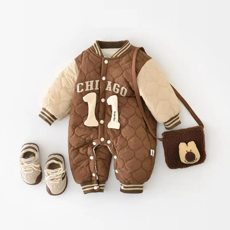 2025 Winter New Baby Long Sleeve Warm Romper Plus Velvet Thick Infant Girl Letter Print Jumpsuit Toddler Boy Fleece Clothes
2025 Winter New Baby Long Sleeve Warm Romper Plus Velvet Thick Infant Girl Letter Print Jumpsuit Toddler Boy Fleece Clothes