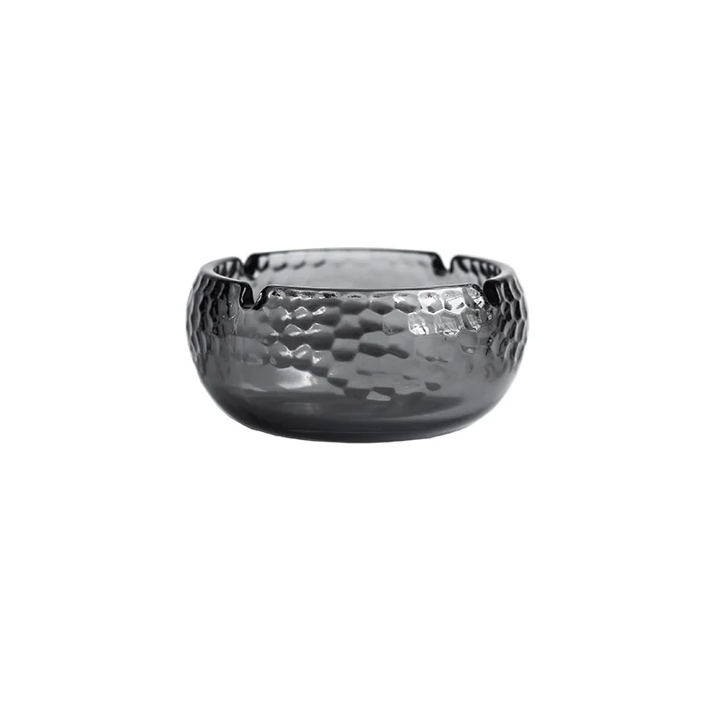 Japanese hammer pattern circular glass ashtray creative simple and colorful Phnom Penh ashtray hotel ashtray
Japanese hammer pattern circular glass ashtray creative simple and colorful Phnom Penh ashtray hotel ashtray