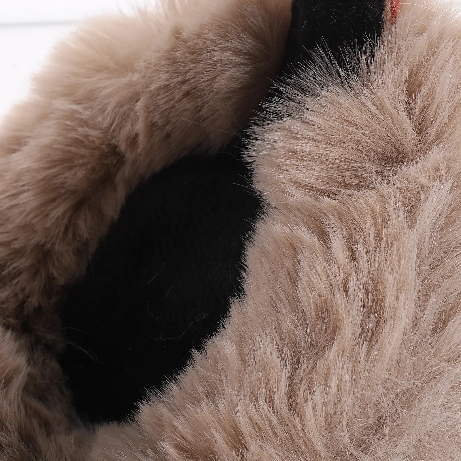 Зимние наушники-повязки для женщин и мужчин: теплые, удобные, для активного отдыха в холодную погоду
Зимние наушники-повязки для женщин и мужчин: теплые, удобные, для активного отдыха в холодную погоду