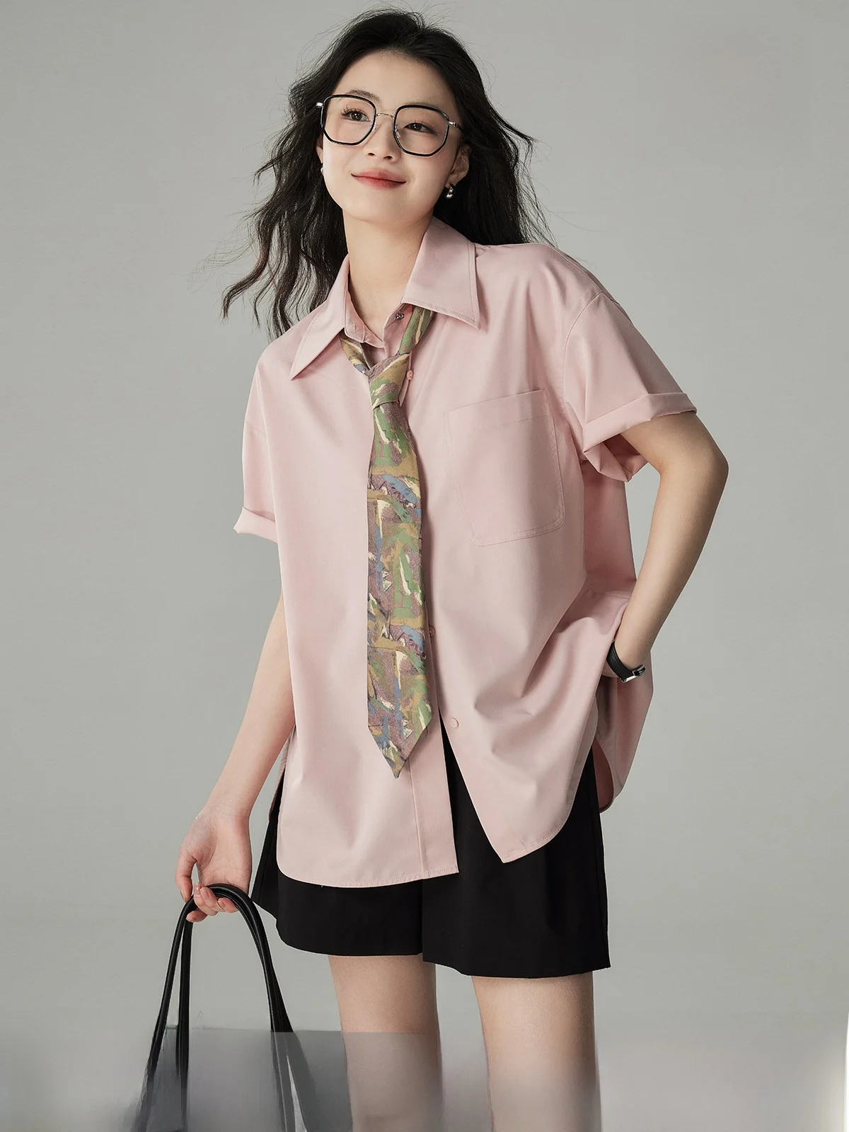 Pink Casual Short Sleeve Shirt Women's Loose Slimming Anti-Wrinkle Versatile Shirt Breathable Comfortable Korean Style Commute
Pink Casual Short Sleeve Shirt Women's Loose Slimming Anti-Wrinkle Versatile Shirt Breathable Comfortable Korean Style Commute