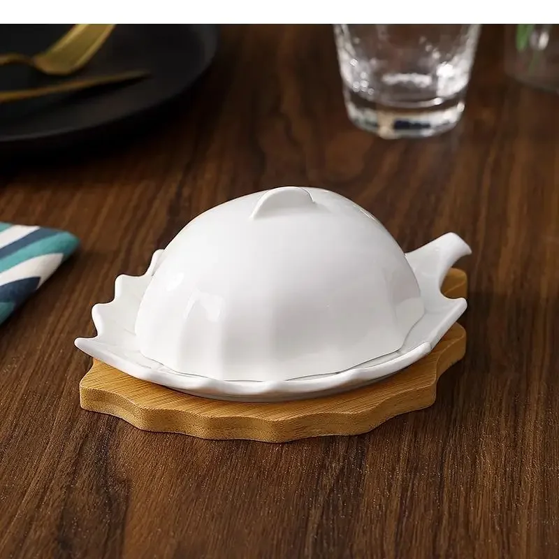 Ceramic Butter Plate with Lid Leaf Shaped Box Cheese Dim Sum Plates Household Solid Color Tableware
Ceramic Butter Plate with Lid Leaf Shaped Box Cheese Dim Sum Plates Household Solid Color Tableware