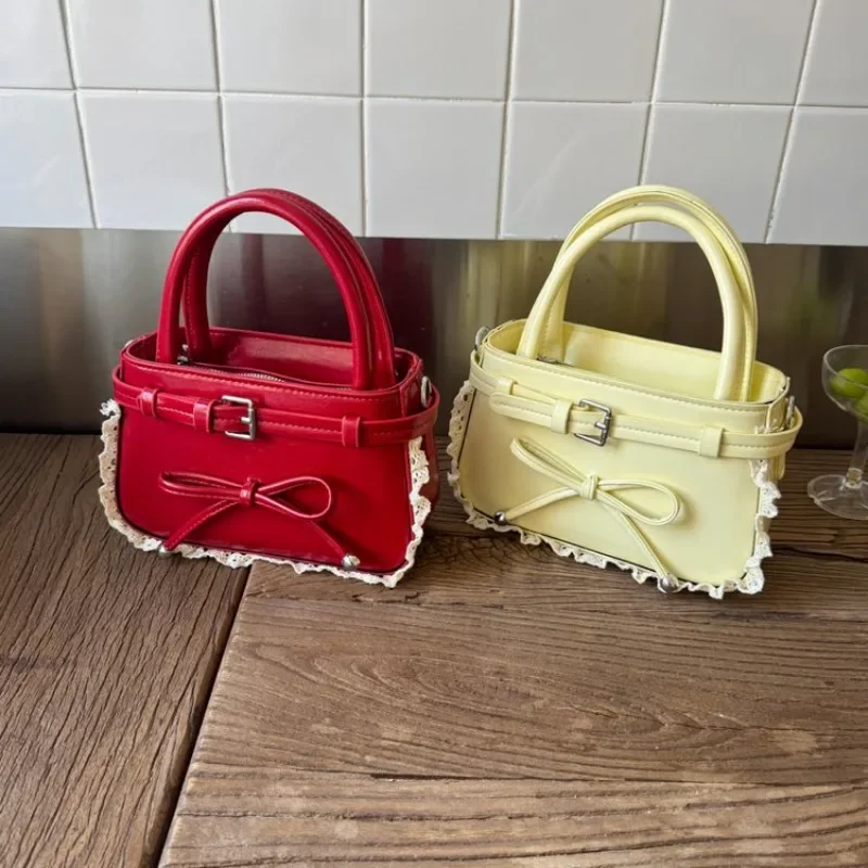 Luxury Tote Messenger Purse Shopper Solid Color Commuter Elegant Leather Diaper Bag For Women Large Capacity Chic Bag
Luxury Tote Messenger Purse Shopper Solid Color Commuter Elegant Leather Diaper Bag For Women Large Capacity Chic Bag