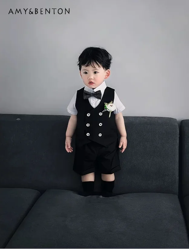 Cute and Cool Baby Boys Summer 2026 New Fashion Gentle Formal Outfit Childrens First Birthday Party Performance Three-piece Set
Cute and Cool Baby Boys Summer 2026 New Fashion Gentle Formal Outfit Childrens First Birthday Party Performance Three-piece Set