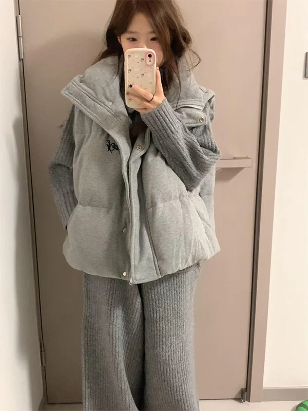 Korean Style College Fashion Knitted Cardigan Sweater Set with High Collar Vest And Grey Long Pants for Women Student Outfit
Korean Style College Fashion Knitted Cardigan Sweater Set with High Collar Vest And Grey Long Pants for Women Student Outfit