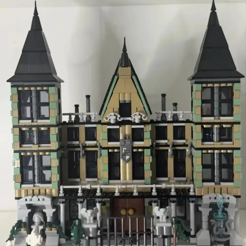 Новый классический конструктор Malfoy Bricks из 1601 детали: модель особняка MOC 76453 для декора дома, модульный набор для вечеринок и подарков на день рождения
Новый классический конструктор Malfoy Bricks из 1601 детали: модель особняка MOC 76453 для декора дома, модульный набор для вечеринок и подарков на день рождения
