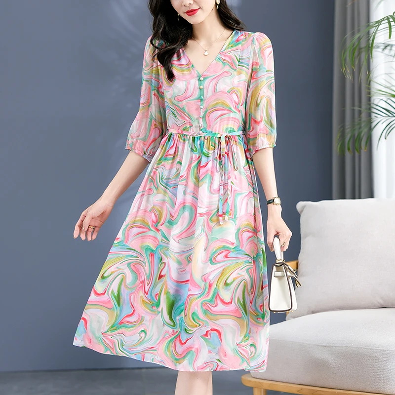 Elegant Fashion Dresses For Women 2024 Summer V-neck Three Quarter Sleeve Print Dress 100% Real Silk Woman Long Midi Dress
Elegant Fashion Dresses For Women 2024 Summer V-neck Three Quarter Sleeve Print Dress 100% Real Silk Woman Long Midi Dress
