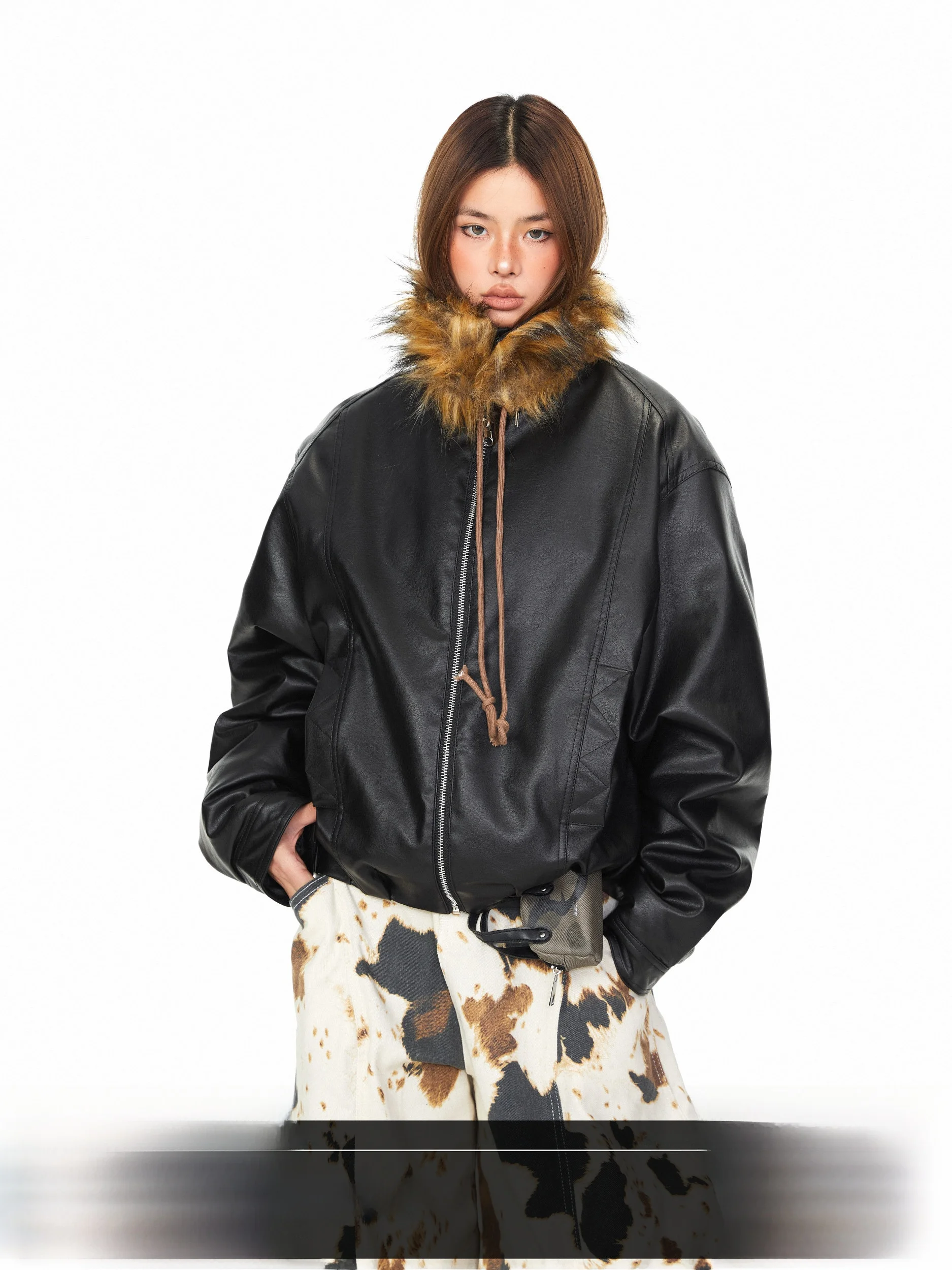 Blackbb Thickened Short PU Leather Jacket Double-sided Wear Fur Collar American Trendy Brand Winter Cotton Coat for Women
Blackbb Thickened Short PU Leather Jacket Double-sided Wear Fur Collar American Trendy Brand Winter Cotton Coat for Women