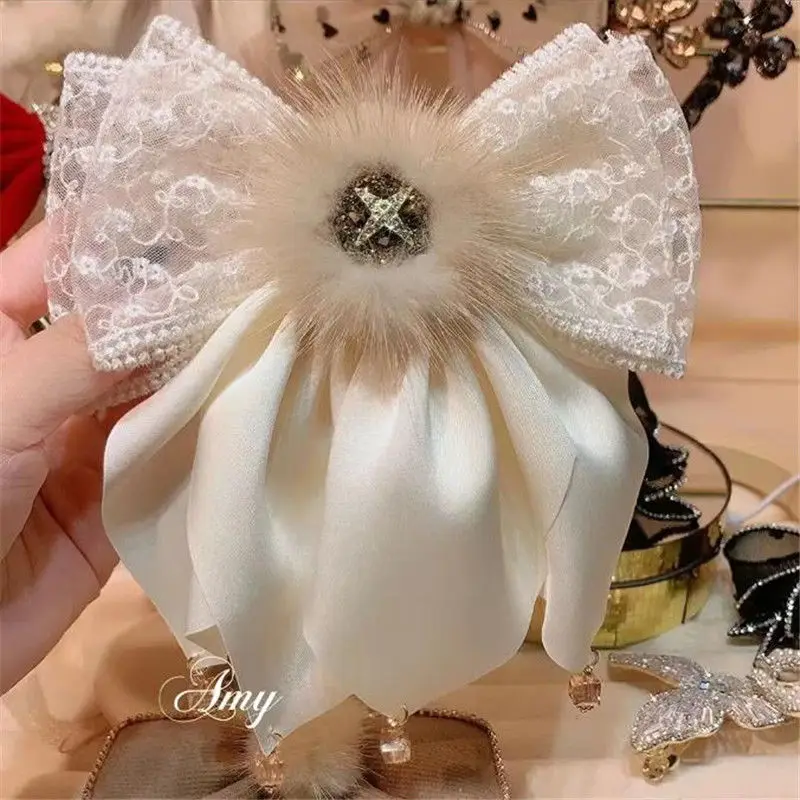 Korean Black Fabric Bow Hair Clips Feather Crystal Hairpins Spring Clip Fashion Ponytail Barrettes Hair Accessories for Women
Korean Black Fabric Bow Hair Clips Feather Crystal Hairpins Spring Clip Fashion Ponytail Barrettes Hair Accessories for Women