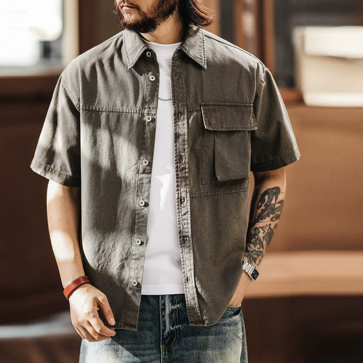 American Fashion Washed Retro Short Sleeve Cargo Shirt Men Summer Streetwear Vintage Loose Casual Work Shirts Tops
American Fashion Washed Retro Short Sleeve Cargo Shirt Men Summer Streetwear Vintage Loose Casual Work Shirts Tops