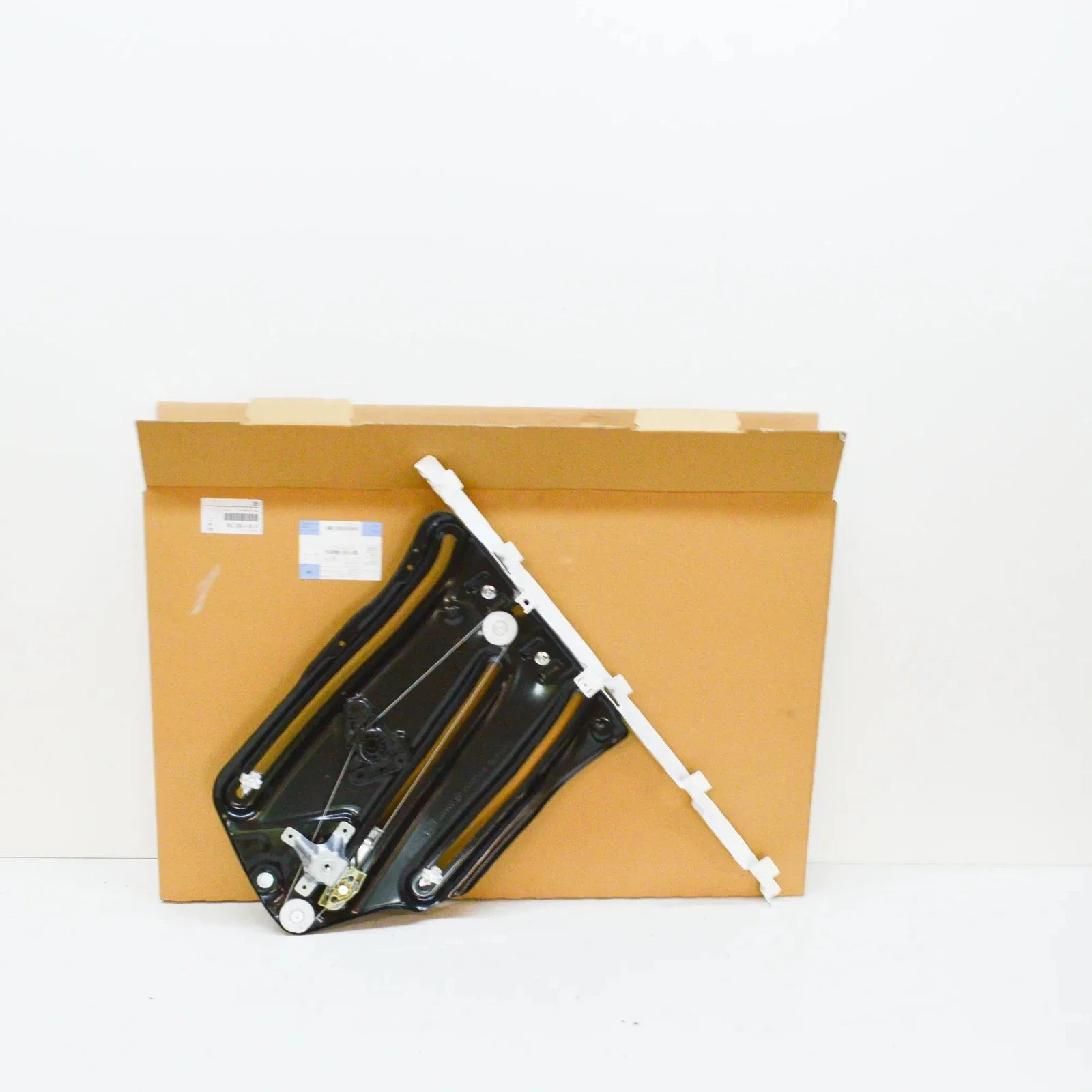 For BMW 4 Cabrio F33 Rear Right Door Window Regulator 51357352750 NEW GENUINE
For BMW 4 Cabrio F33 Rear Right Door Window Regulator 51357352750 NEW GENUINE