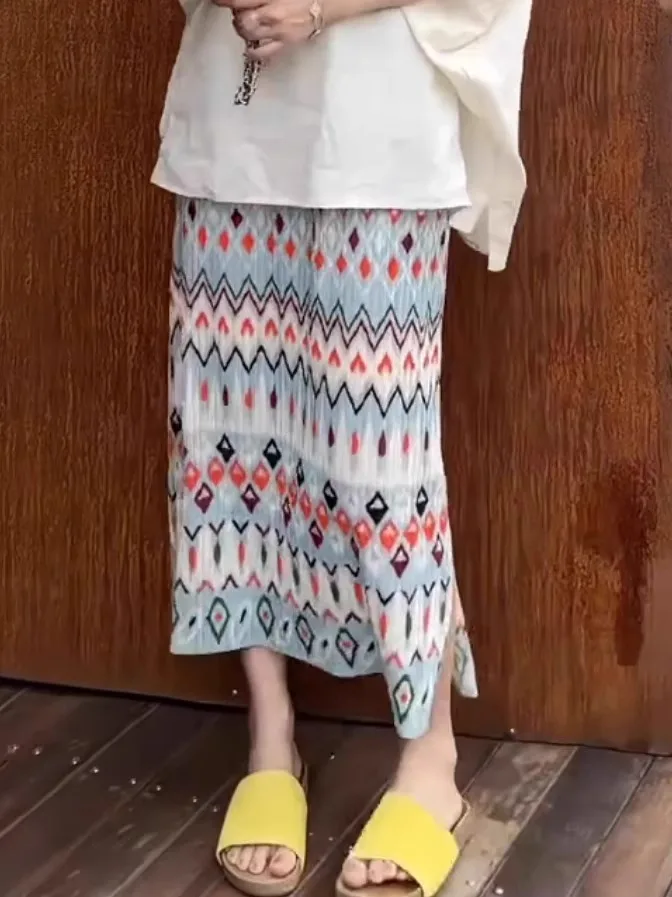 Новая летняя свободная тонкая прямая юбка с уникальным принтом, женская повседневная юбка из полиэфирного волокна с высокой талией, корейская версия
Новая летняя свободная тонкая прямая юбка с уникальным принтом, женская повседневная юбка из полиэфирного волокна с высокой талией, корейская версия