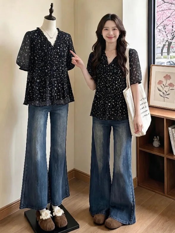 Black Floral V-neck Short Sleeve Chiffon Shirt Women's Summer New Style plus Size Fashionable Youthful Top Commute Wind
Black Floral V-neck Short Sleeve Chiffon Shirt Women's Summer New Style plus Size Fashionable Youthful Top Commute Wind
