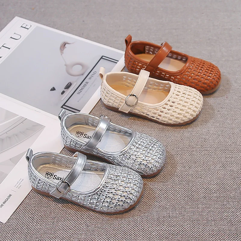 Kids'Casual Shoes Girls Mesh Summer Fashion Hollowed-out Flat Bottom Breathable Soft Bottom Silver White Brown Size 24-35
Kids'Casual Shoes Girls Mesh Summer Fashion Hollowed-out Flat Bottom Breathable Soft Bottom Silver White Brown Size 24-35