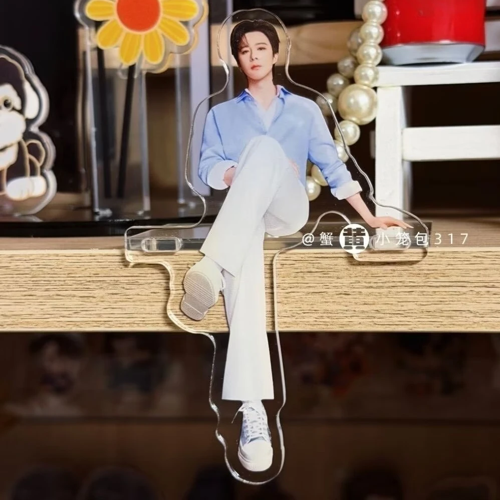 New Liu Yuning Sitting Posture Plaque Homemade Acrylic High Beauty Star Surrounding Desktop Ornament Gift cosplay signboard
New Liu Yuning Sitting Posture Plaque Homemade Acrylic High Beauty Star Surrounding Desktop Ornament Gift cosplay signboard
