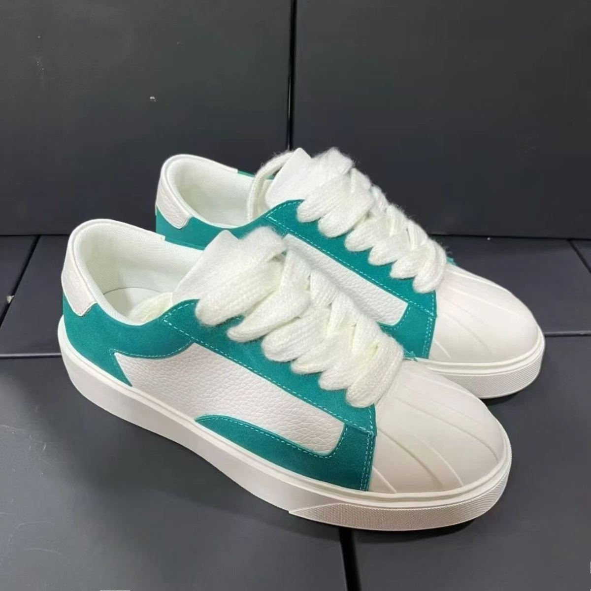 2026 New Mens Platform Sneakers Skate Casual Wear Resistant Height Increase Big Size Couple
2026 New Mens Platform Sneakers Skate Casual Wear Resistant Height Increase Big Size Couple
