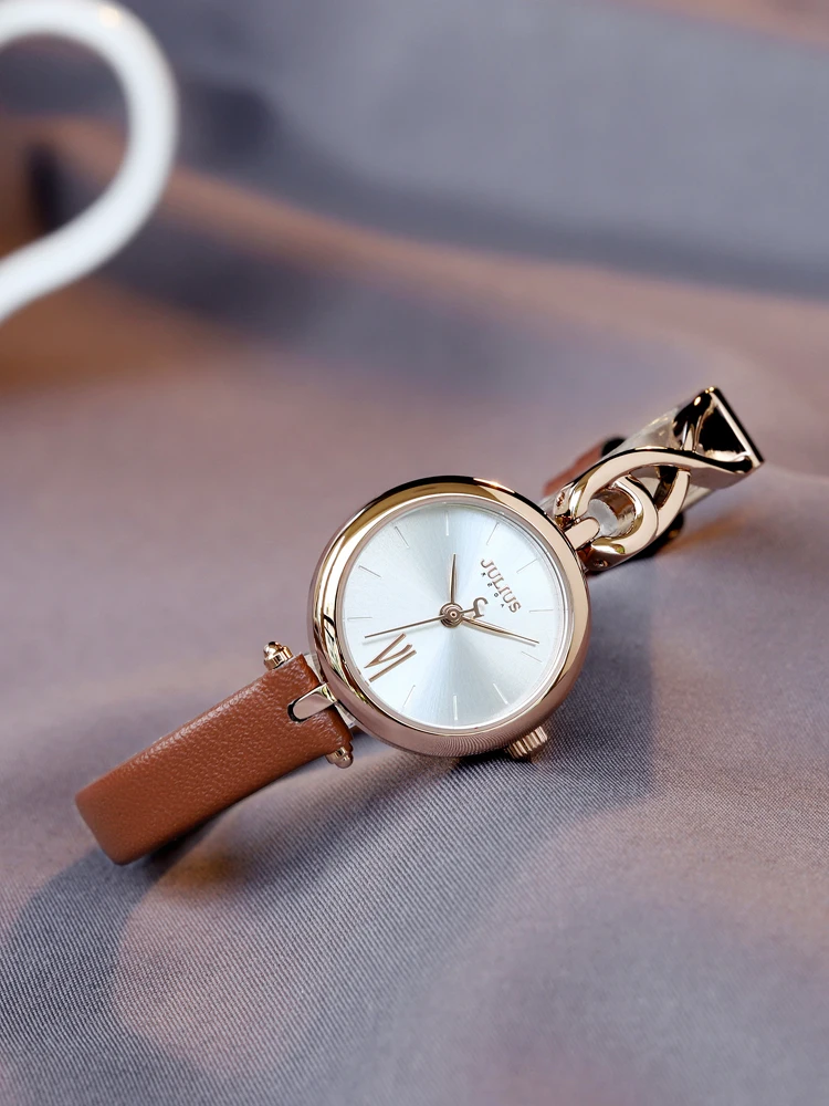 New women's watch, 2026 new style, student women's watch, simple women's bracelet watch, trendy watch accessories
New women's watch, 2026 new style, student women's watch, simple women's bracelet watch, trendy watch accessories