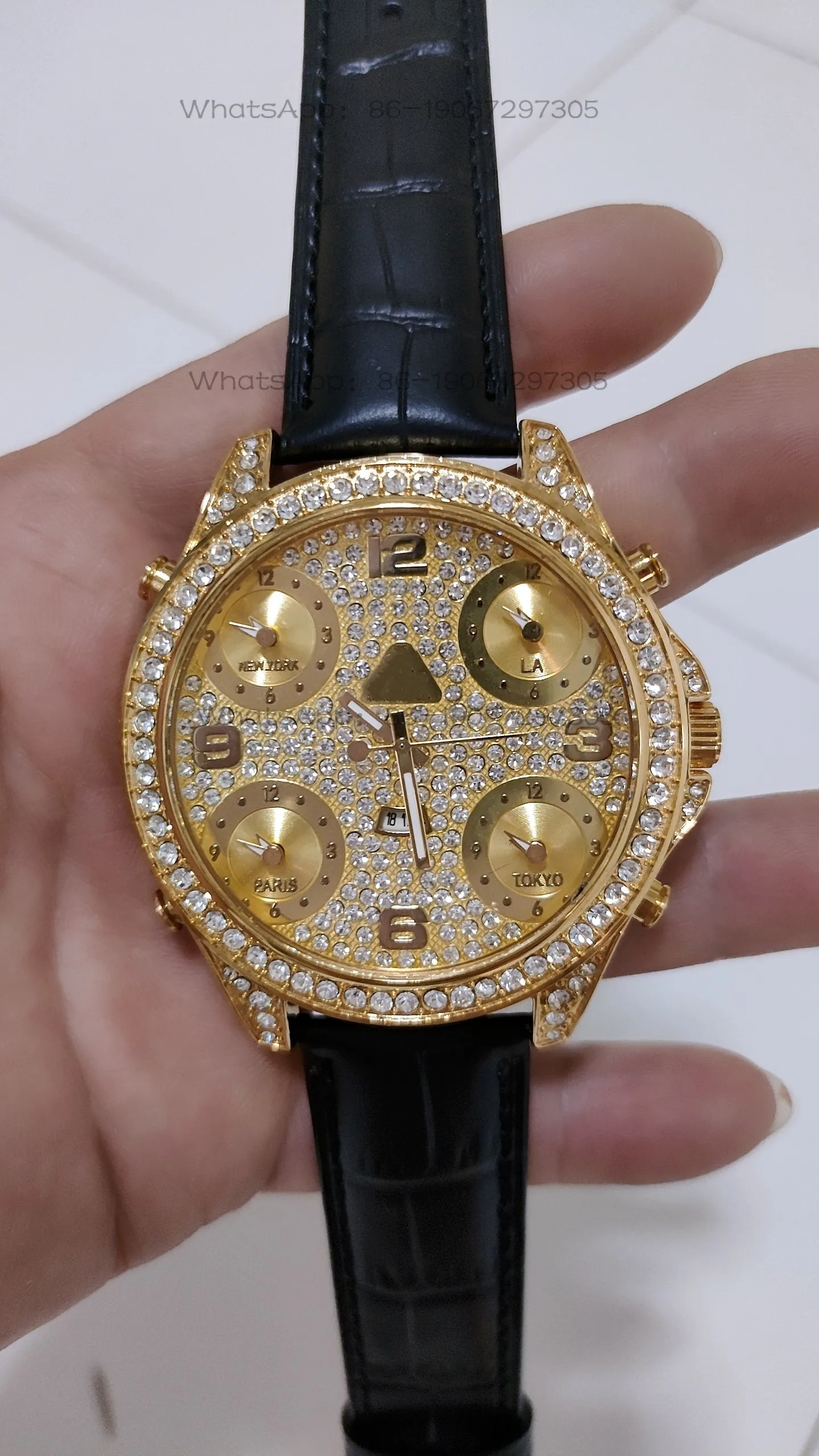 Large Plate Quartz Gypsy Couple Gold High-grade Steel Belt Rhinestone Belt Watch
Large Plate Quartz Gypsy Couple Gold High-grade Steel Belt Rhinestone Belt Watch