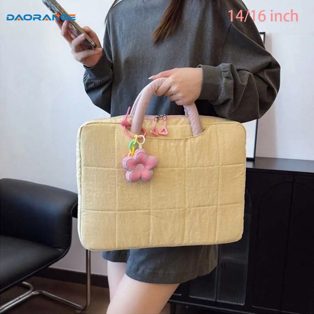 Lightweight Puffy Laptop Sleeve 14/16 Inch Commuter Laptop Briefcase Notebook Sleeve Notebook Case Portable Handbag for Women
Lightweight Puffy Laptop Sleeve 14/16 Inch Commuter Laptop Briefcase Notebook Sleeve Notebook Case Portable Handbag for Women