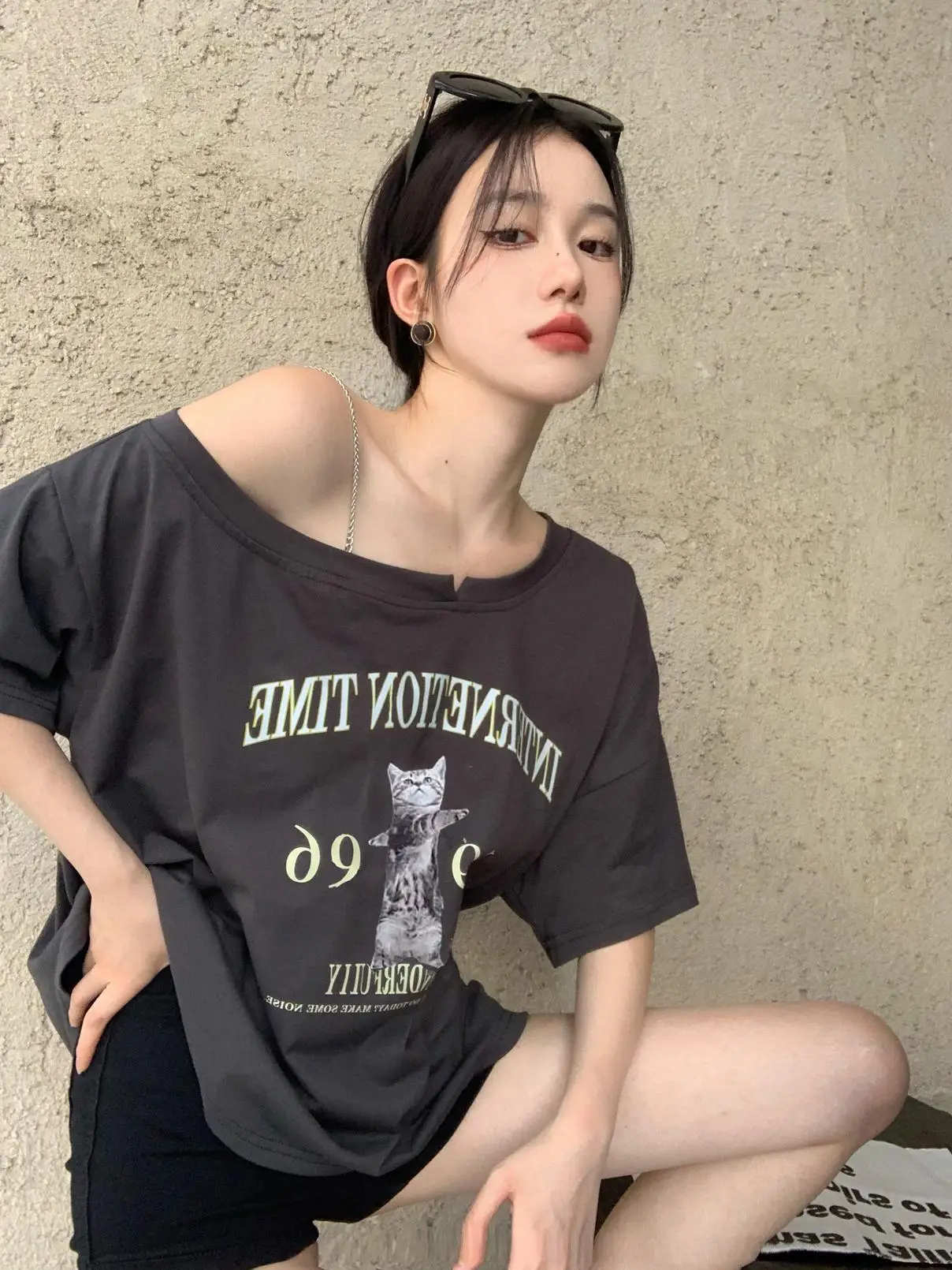 Sexy Ladies Girl Summer Fashion Short Sleeve Tops Women Off Shoulder Pullove Tee Clothing For Holiday And Daily Life
Sexy Ladies Girl Summer Fashion Short Sleeve Tops Women Off Shoulder Pullove Tee Clothing For Holiday And Daily Life