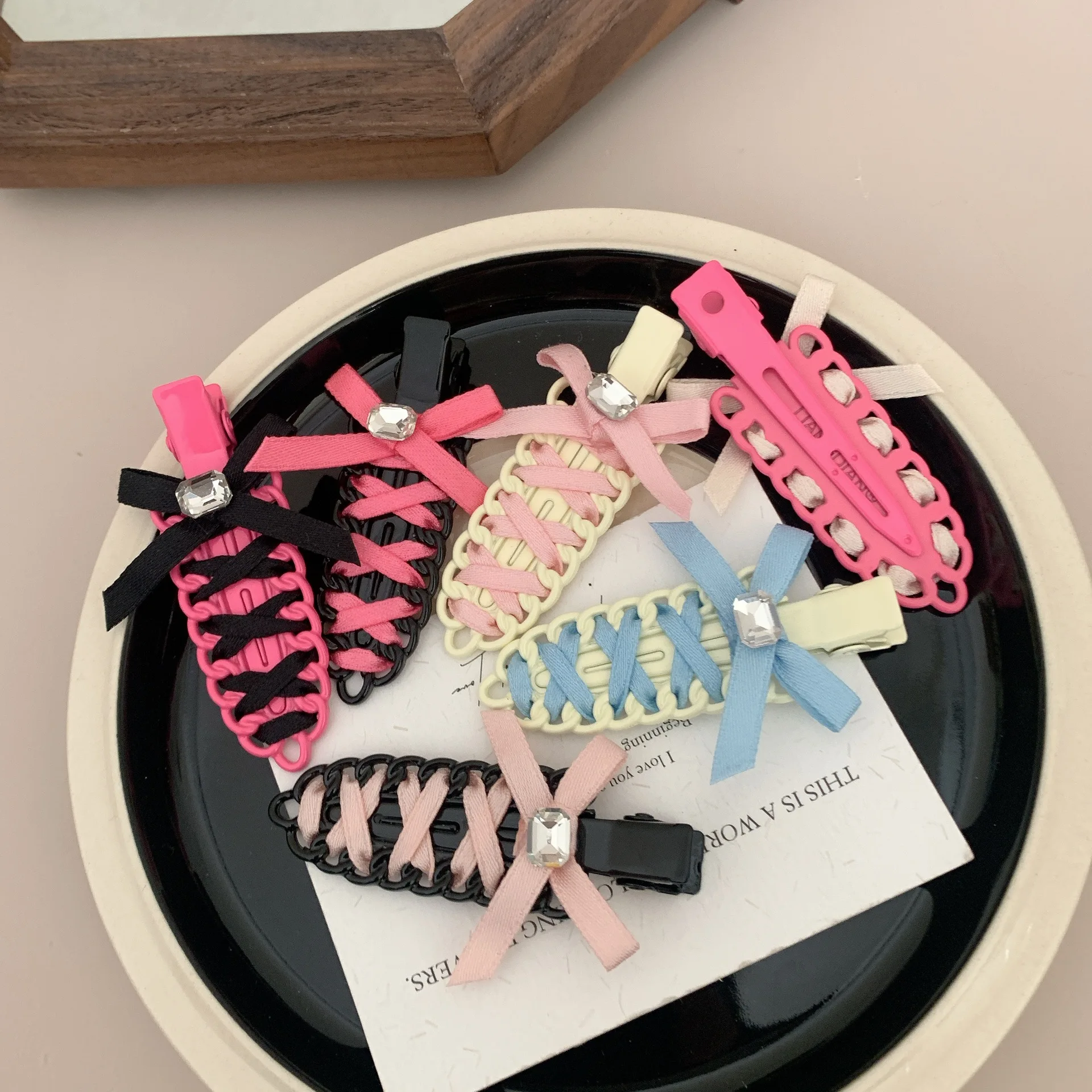 Sweet Ribbon Weaving Bow Hair Clip Mini Seamless Hairpins Ballet Cute Girl Barrettes Women Bobby Pin Ins Y2K Accessories 1pcs
Sweet Ribbon Weaving Bow Hair Clip Mini Seamless Hairpins Ballet Cute Girl Barrettes Women Bobby Pin Ins Y2K Accessories 1pcs