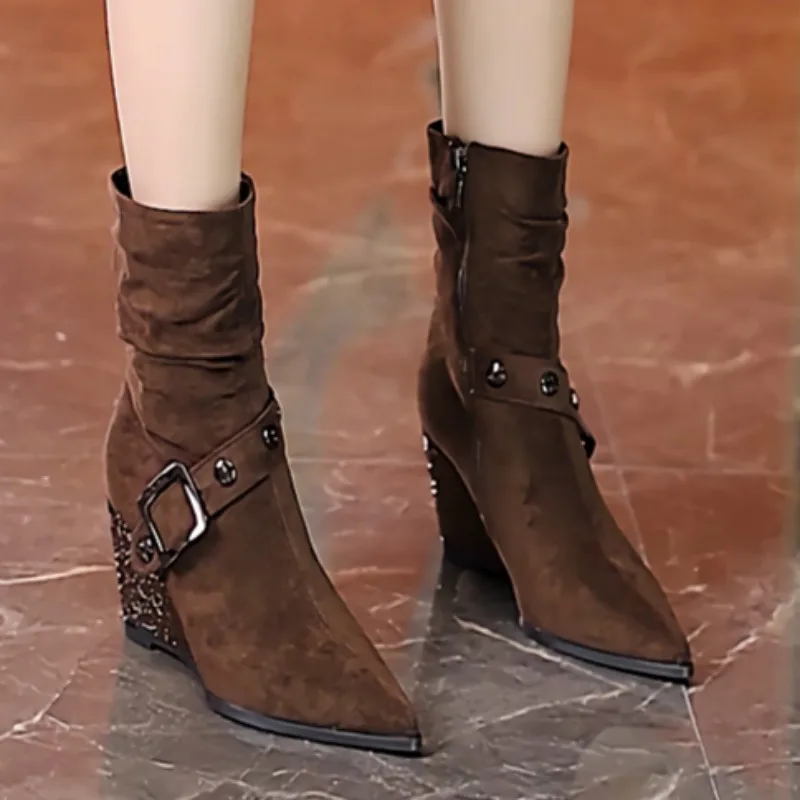 Роскошные металлические дизайнерские новые водонепроницаемые однотонные женские ботильоны из искусственной кожи в стиле ретро, 2024, удобные офисные туфли на высоком каблуке для повседневной покупок
Роскошные металлические дизайнерские новые водонепроницаемые однотонные женские ботильоны из искусственной кожи в стиле ретро, 2024, удобные офисные туфли на высоком каблуке для повседневной покупок