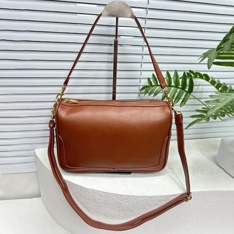 Classic Luxury Designer Brand Bags Women Men Leather Handbag Fashionable Women Crossbody Bags Shoulder Bags High Quality
Classic Luxury Designer Brand Bags Women Men Leather Handbag Fashionable Women Crossbody Bags Shoulder Bags High Quality