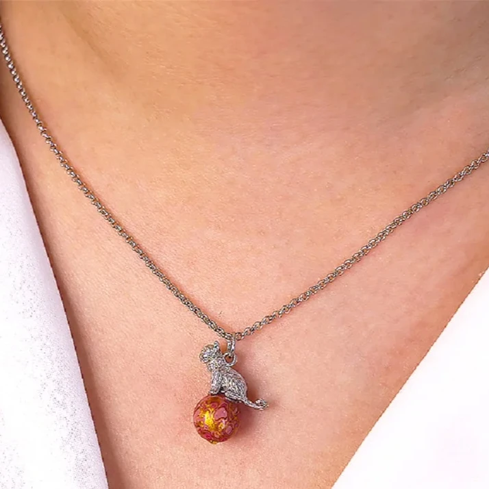 Gold pink beads Kitten pendant, high quality copper silver plated, lacquer art, lacquer wood beads, pendant necklace for women
Gold pink beads Kitten pendant, high quality copper silver plated, lacquer art, lacquer wood beads, pendant necklace for women