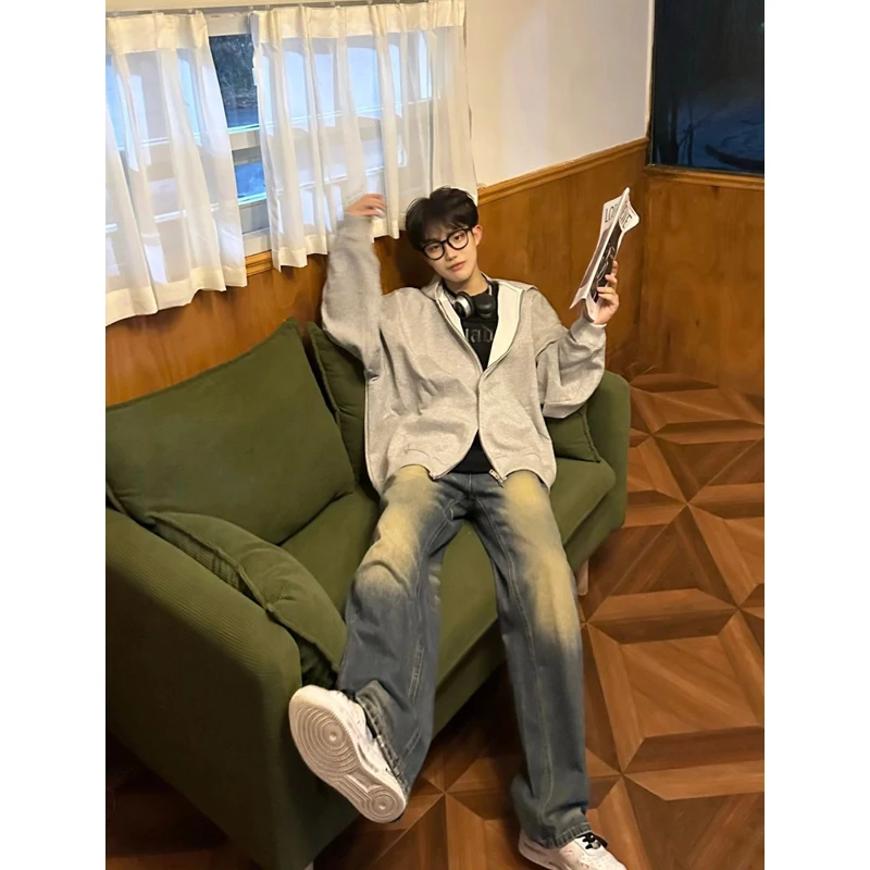 Мужские джинсы в стиле ретро, свободные прямые джинсовые брюки цвета грязи, молодежная одежда в уличном стиле, осенняя сезонная мода
Мужские джинсы в стиле ретро, свободные прямые джинсовые брюки цвета грязи, молодежная одежда в уличном стиле, осенняя сезонная мода