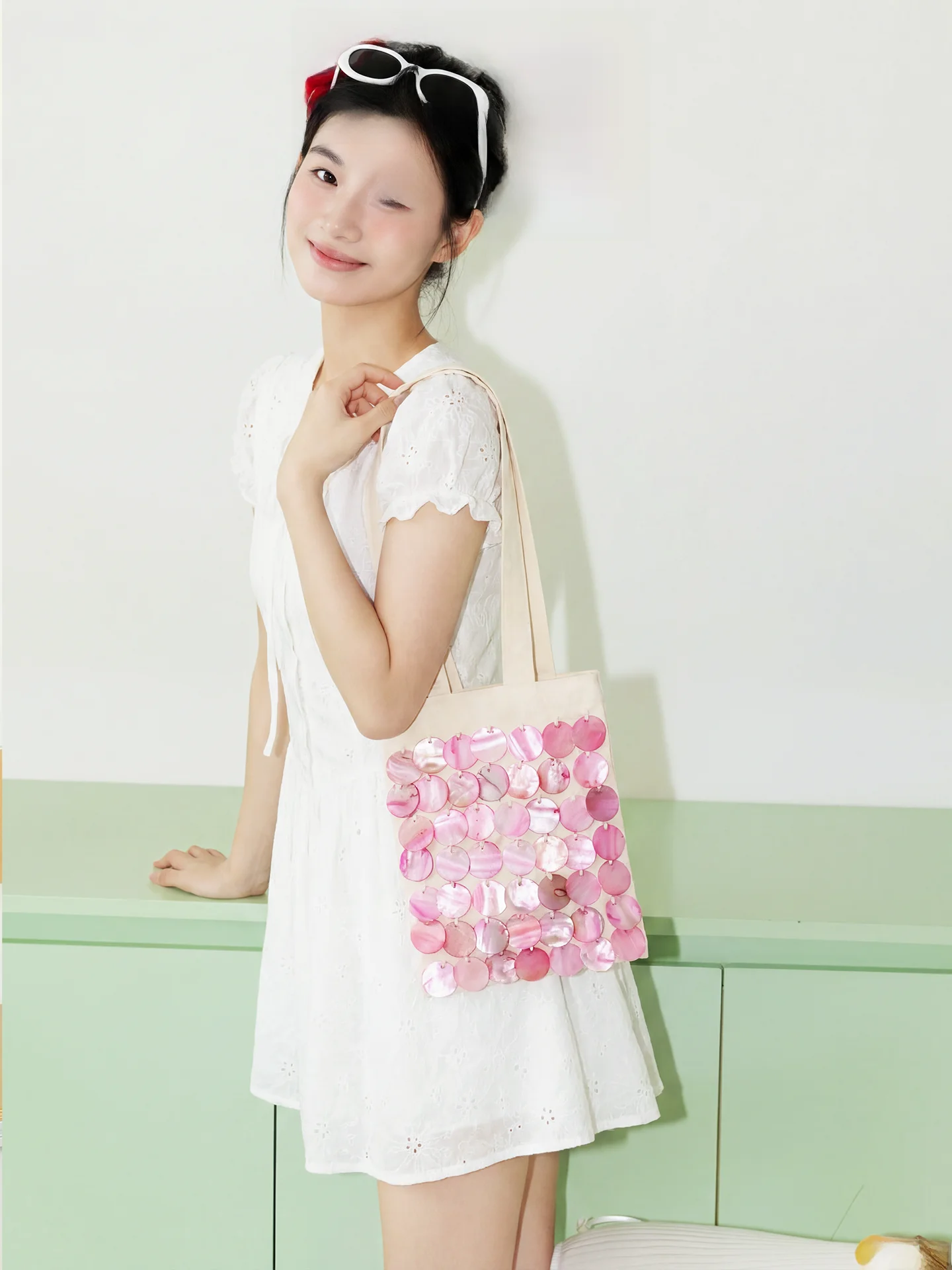 Hand-sewn Beads Bag Orange Girl High-end Feelings Single Shoulder Bag Holiday Versatile Bag Hand-held Bag for Girls
Hand-sewn Beads Bag Orange Girl High-end Feelings Single Shoulder Bag Holiday Versatile Bag Hand-held Bag for Girls