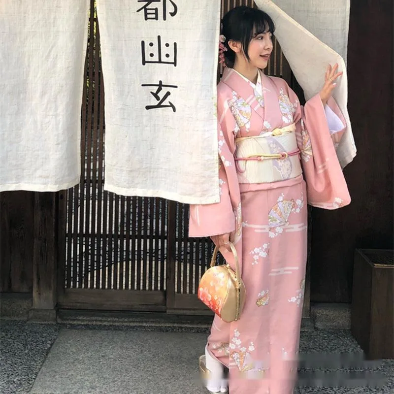 Girl kimono Japanese style and style pink art retro girl traditional improved kimono Yukata travel shoot clothing
Girl kimono Japanese style and style pink art retro girl traditional improved kimono Yukata travel shoot clothing