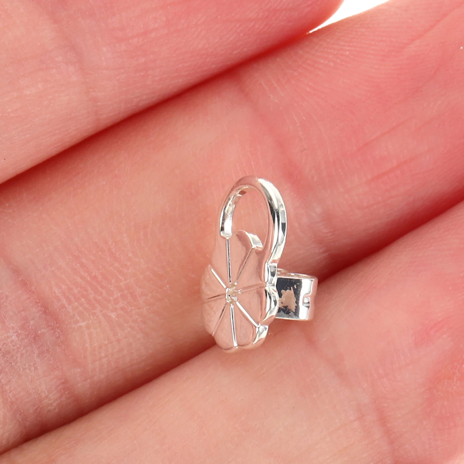 4Pairs Flower Secure Stud Earring Backs Metal Ear Lifters Anti-Droop Supports Heavy Studs Daily Party Wear Ear Lifting Supports
4Pairs Flower Secure Stud Earring Backs Metal Ear Lifters Anti-Droop Supports Heavy Studs Daily Party Wear Ear Lifting Supports