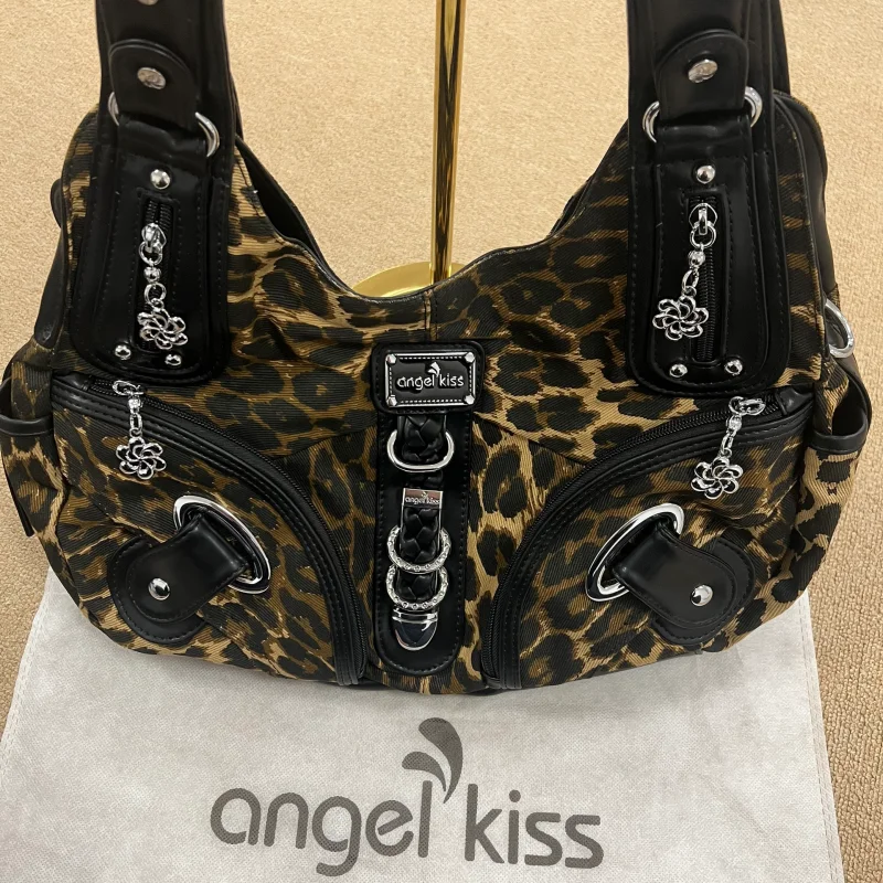 Женские сумки: модная сумка-тоут с леопардовым принтом, сумка-сэтчел, сумка-пельмень, сумка через плечо, большая сумка-хобо
Женские сумки: модная сумка-тоут с леопардовым принтом, сумка-сэтчел, сумка-пельмень, сумка через плечо, большая сумка-хобо