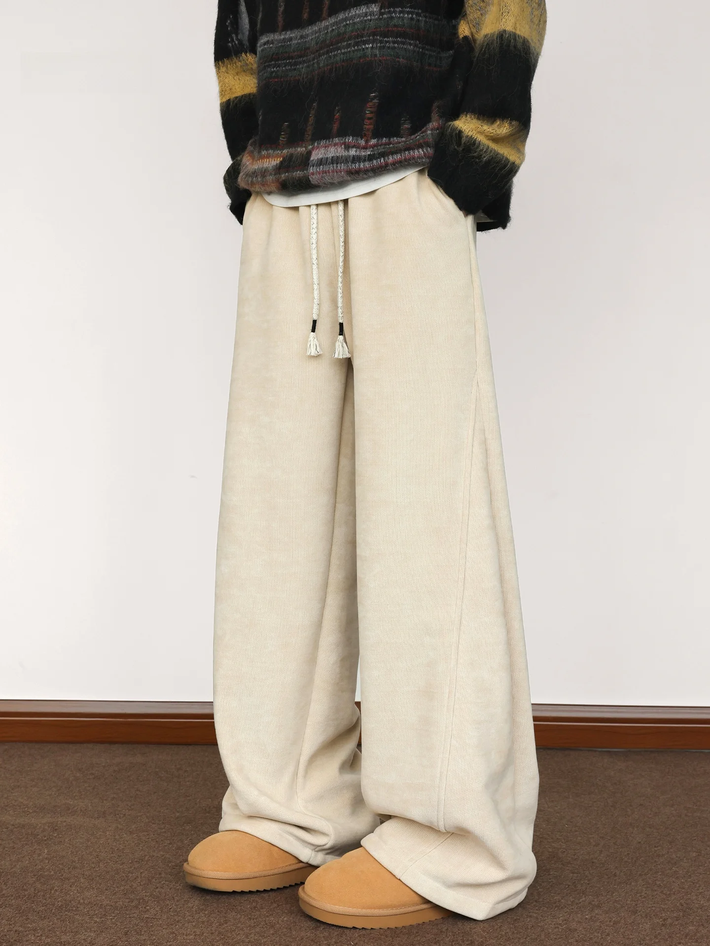 Мужские зимние теплые брюки из вельвета в стиле пэчворк с флисовой подкладкой, модные, брендовые, плотные, свободные, прямого кроя, спортивные штаны
Мужские зимние теплые брюки из вельвета в стиле пэчворк с флисовой подкладкой, модные, брендовые, плотные, свободные, прямого кроя, спортивные штаны