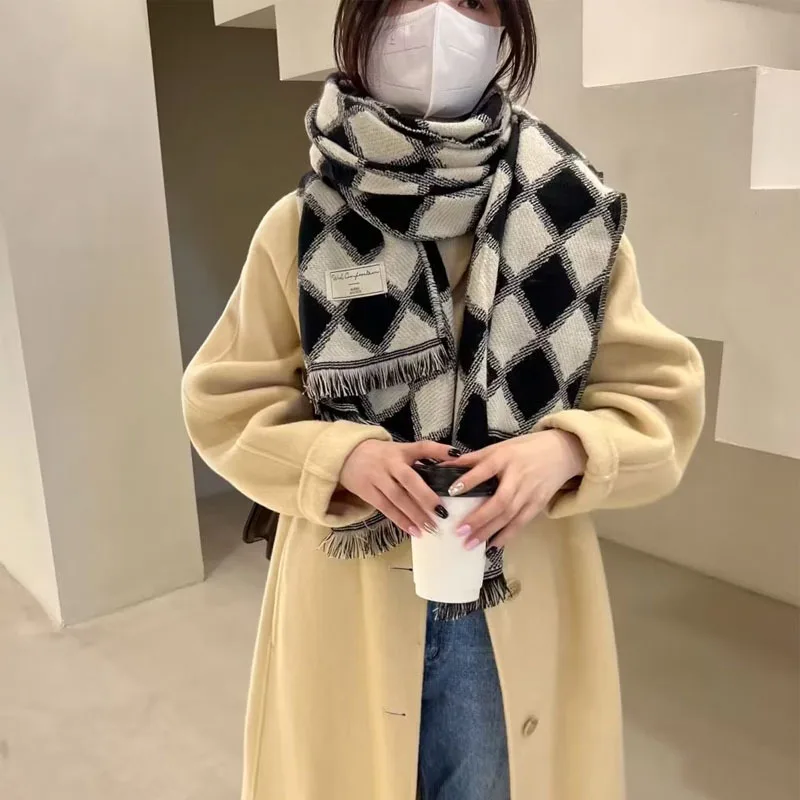 Luxury Cashmere Scarf Winter New Women 2023 Brand Horse Print Pashmina Shawls Wraps Thick Warm Female Blanket Scarves Stoles
Luxury Cashmere Scarf Winter New Women 2023 Brand Horse Print Pashmina Shawls Wraps Thick Warm Female Blanket Scarves Stoles