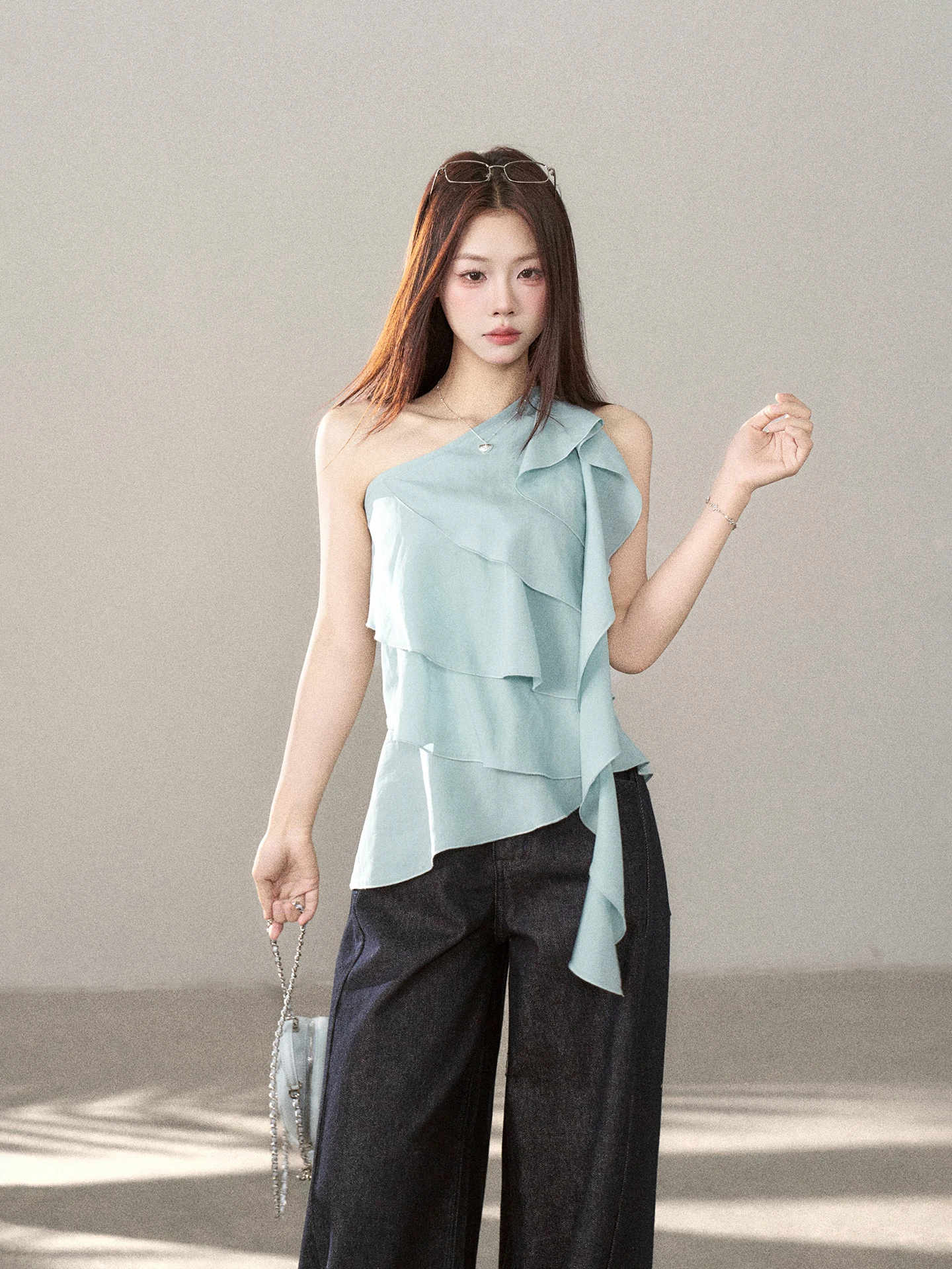 Slim Fit Sleeveless Blue Green Women's Shirt Versatile Style Commute Fashion Korean Brand Breathable Skin-Friendly Spring Sum...
Slim Fit Sleeveless Blue Green Women's Shirt Versatile Style Commute Fashion Korean Brand Breathable Skin-Friendly Spring Sum...