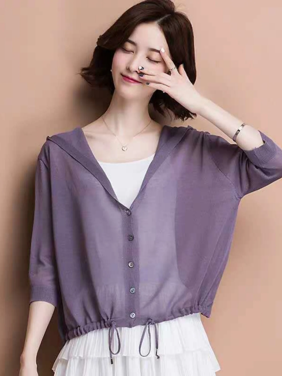 Летний вязаный кардиган из ледяного шелка для женщин, свободный крой, модный новый дизайн, с шапкой, свитер для кондиционированных помещений, трендовый
Летний вязаный кардиган из ледяного шелка для женщин, свободный крой, модный новый дизайн, с шапкой, свитер для кондиционированных помещений, трендовый