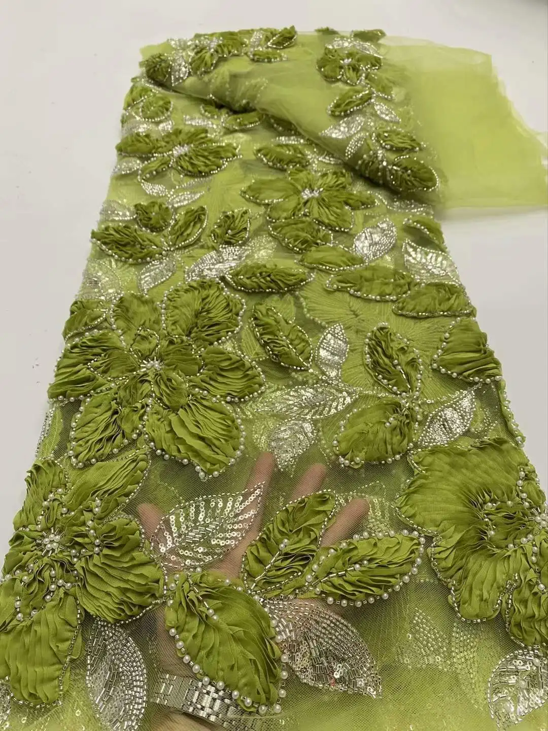 2025 France High-End Luxury Elegant Handmade Beaded Lace Fabric Nigerian With Sequins Mesh Lace Fabric For Wedding Dress Sewing
2025 France High-End Luxury Elegant Handmade Beaded Lace Fabric Nigerian With Sequins Mesh Lace Fabric For Wedding Dress Sewing