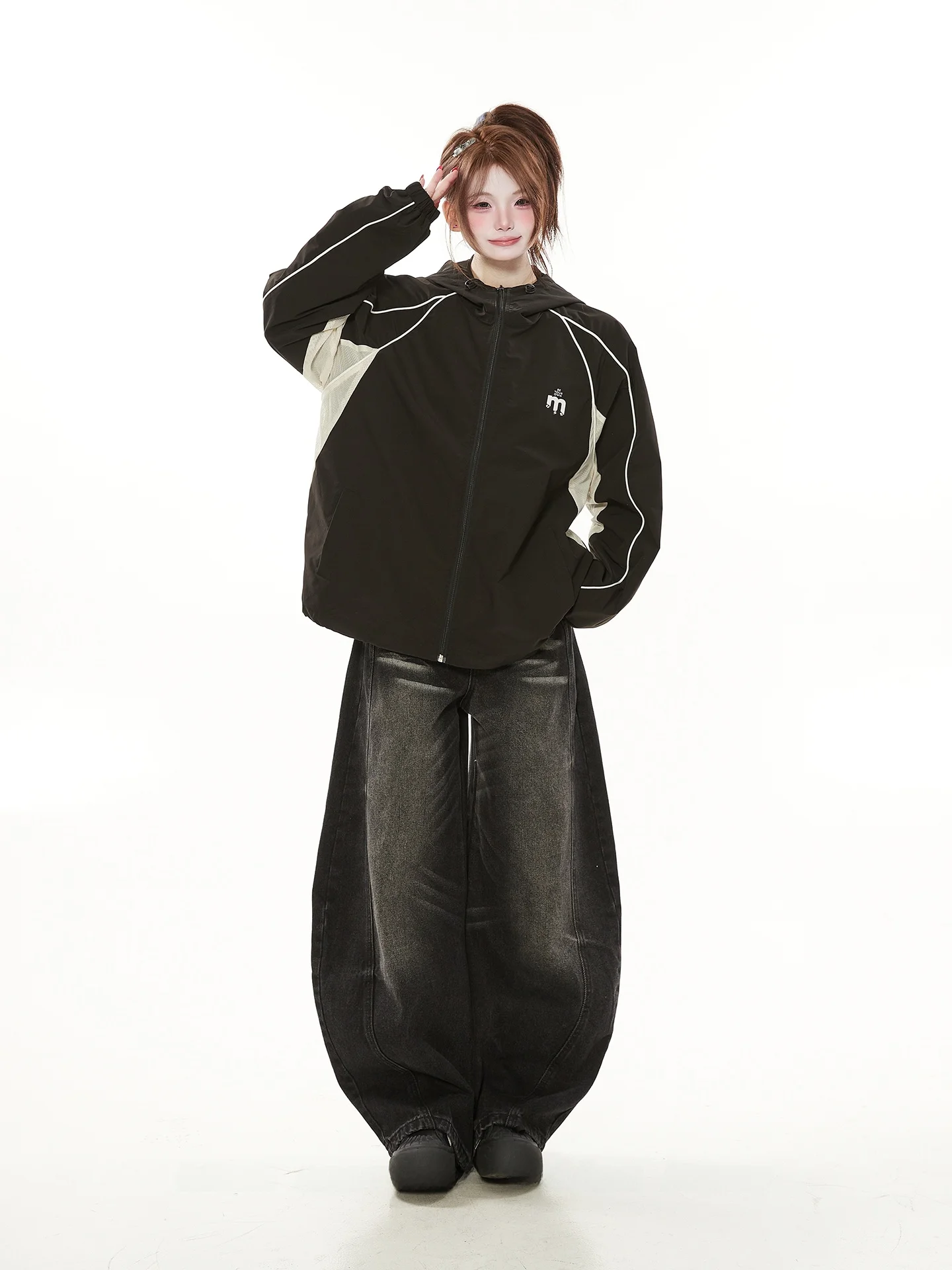 Американская повседневная высококачественная куртка Color Blo Jaet для женщин, весенне-осенняя, свободного кроя, унисекс, модная брендовая верхняя одежда для города
Американская повседневная высококачественная куртка Color Blo Jaet для женщин, весенне-осенняя, свободного кроя, унисекс, модная брендовая верхняя одежда для города