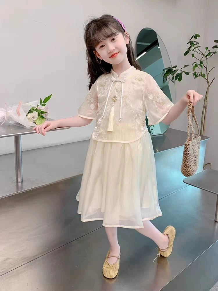 Детское платье для девочек 2026: Новинка лета, элегантное платье принцессы в китайском стиле, белая блузка с цветами и юбка, комплект Ханьфу из 2 предметов
Детское платье для девочек 2026: Новинка лета, элегантное платье принцессы в китайском стиле, белая блузка с цветами и юбка, комплект Ханьфу из 2 предметов