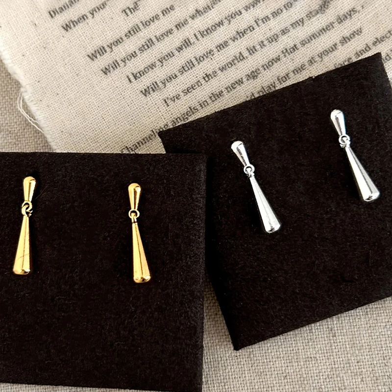 PONYKISS 925 Sterling Silver 18K Gold Mini Water Drop Pendant Stud Earring for Women Minimalist Fine Jewelry Vintage Accessories
PONYKISS 925 Sterling Silver 18K Gold Mini Water Drop Pendant Stud Earring for Women Minimalist Fine Jewelry Vintage Accessories