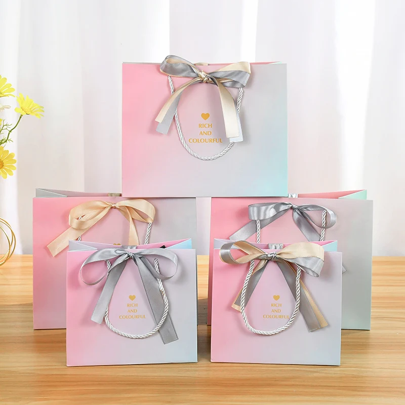 1pcs Colorful Cardboard Handbags For Wedding Birthday High-quality Gifts Food Cloths Cosmetics Jewelry Shopping Portable Packing
1pcs Colorful Cardboard Handbags For Wedding Birthday High-quality Gifts Food Cloths Cosmetics Jewelry Shopping Portable Packing