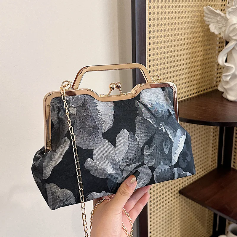 Новая женская сумка для ужина в стиле ретро — вышитый дизайн, портативный ремешок-цепочка, модная повседневная сумка через плечо, сумки
Новая женская сумка для ужина в стиле ретро — вышитый дизайн, портативный ремешок-цепочка, модная повседневная сумка через плечо, сумки