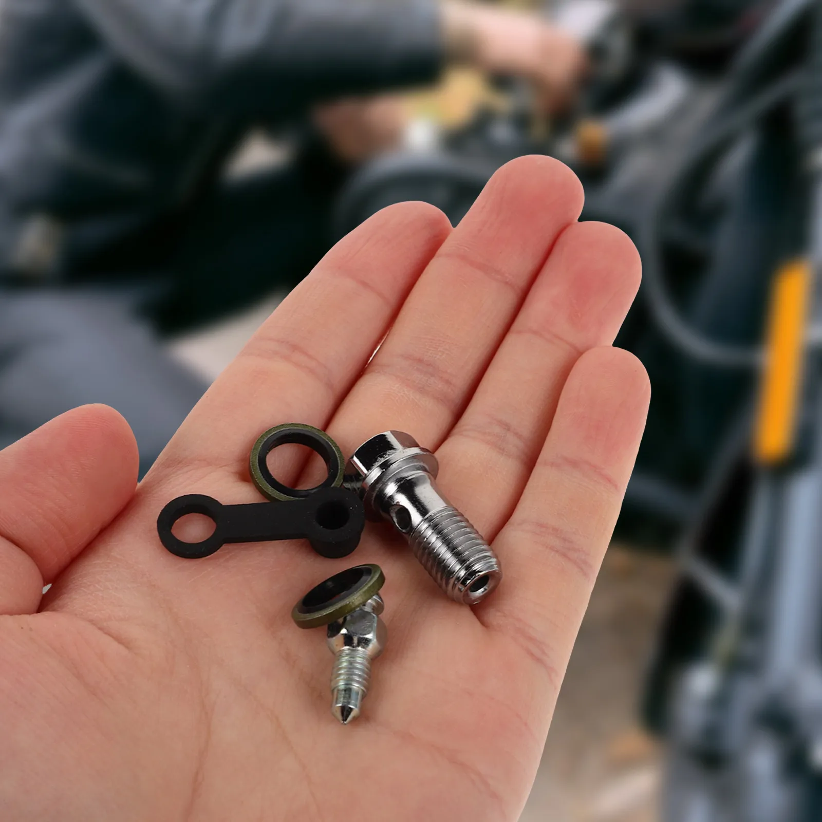 Universal Motorcycle Brake Caliper Bleeder Screw Precision Engineered Metal Bleed Valve with Rubber Cover for Caliper Repair
Universal Motorcycle Brake Caliper Bleeder Screw Precision Engineered Metal Bleed Valve with Rubber Cover for Caliper Repair