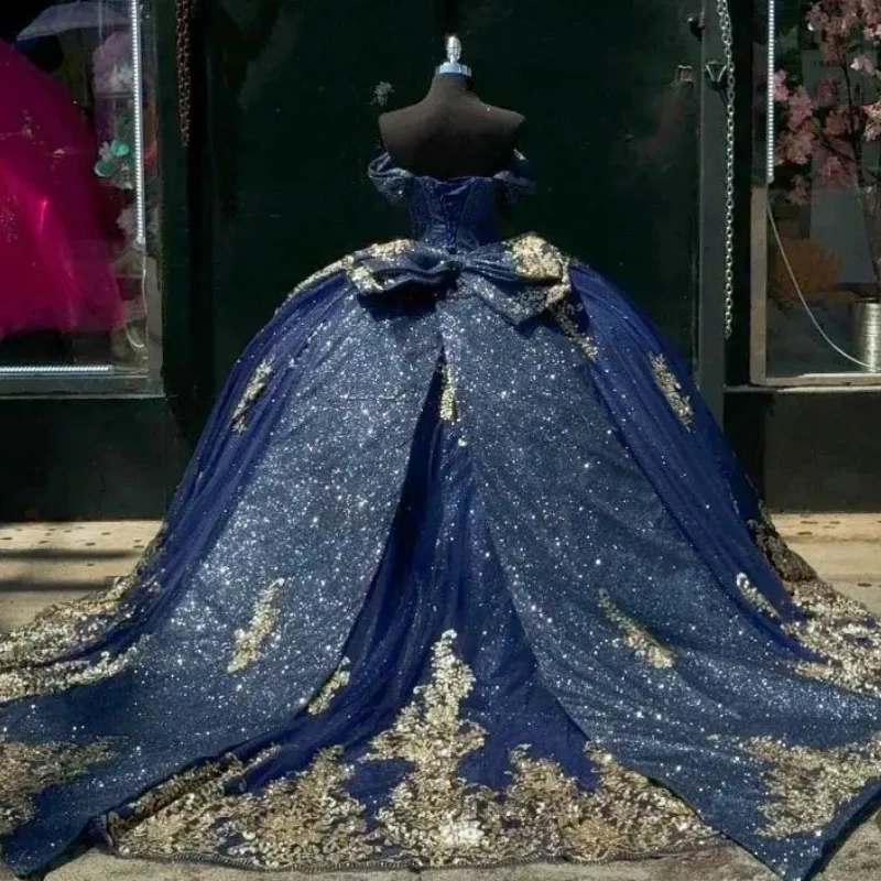 Элегантное мексиканское платье Quinceanera с золотыми блестками и аппликацией на шнуровке, платье для выпускного вечера, дня рождения, Vestido De xv Anos 2025 по индивидуальному заказу
Элегантное мексиканское платье Quinceanera с золотыми блестками и аппликацией на шнуровке, платье для выпускного вечера, дня рождения, Vestido De xv Anos 2025 по индивидуальному заказу