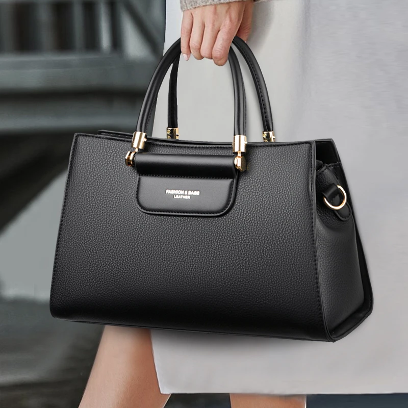 Вместительная женская сумка для ежедневных поездок, модная городская, однотонная, из искусственной кожи, на молнии, для повседневного использования
Вместительная женская сумка для ежедневных поездок, модная городская, однотонная, из искусственной кожи, на молнии, для повседневного использования