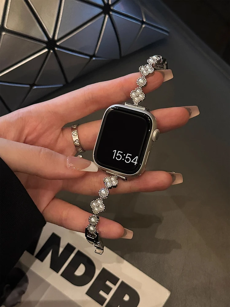 Роскошный жемчужный ремешок для iWatch Ultra 10 9 8 7 6 5 4, тонкий металлический браслет-ремешок для Apple Watch 38 мм 40 мм 41 42 мм 44 45 мм 46 мм 49 мм
Роскошный жемчужный ремешок для iWatch Ultra 10 9 8 7 6 5 4, тонкий металлический браслет-ремешок для Apple Watch 38 мм 40 мм 41 42 мм 44 45 мм 46 мм 49 мм